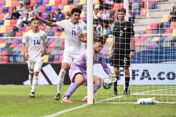 Uzbekistan fight back to hold New Zealand
