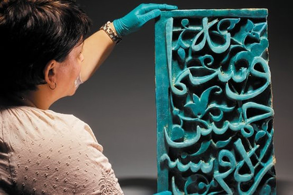 Британский музей помог вернуть в Узбекистан украденный фрагмент памятника архитектуры