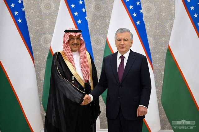 Президент Узбекистана принял председателя правления компании «ACWA Power»