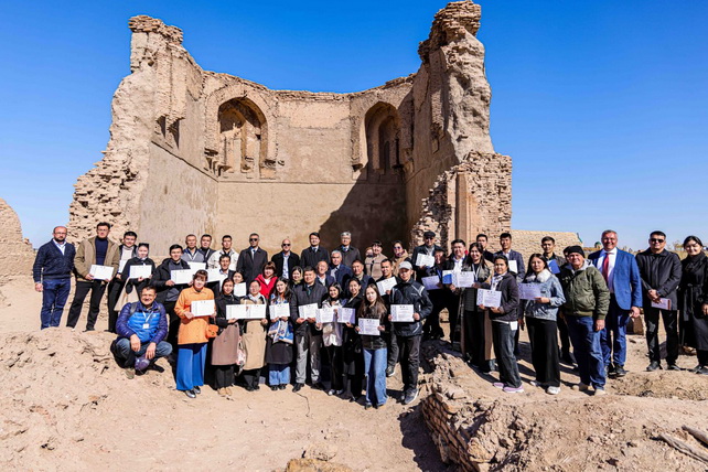 Новый облик мавзолея Халифа Ережеп в Каракалпакстане благодаря гранту США