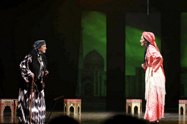 В Баку состоялась премьера спектакля «Минувшие дни» по роману Абдуллы Кадыри