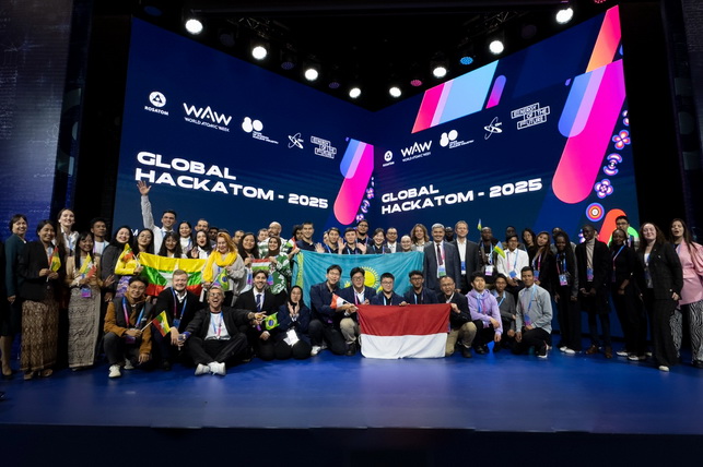 Студенты из Узбекистана представили проект «Космического Шёлкового пути» на международном чемпионате Global HackAtom