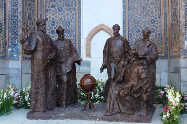 В Самарканде стартовал Международный скульптурный симпозиум