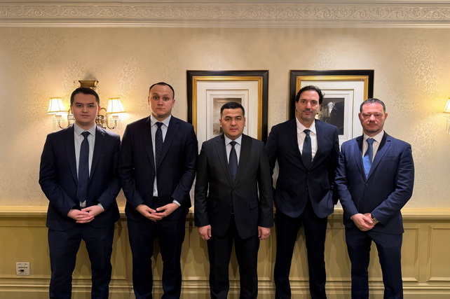 Замминистра сельского хозяйства Узбекистана подписал меморандум с американской компанией Kaizen Aerospace о внедрении дронов в АПК