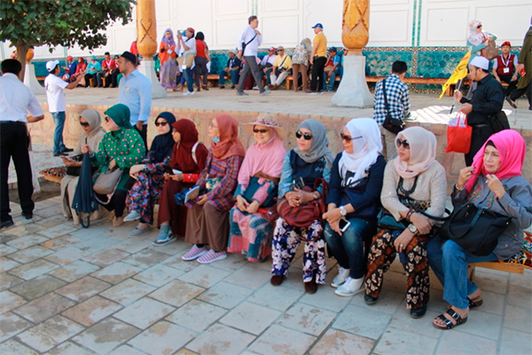 Паломники из Малайзии и Индонезии посетили Узбекистан