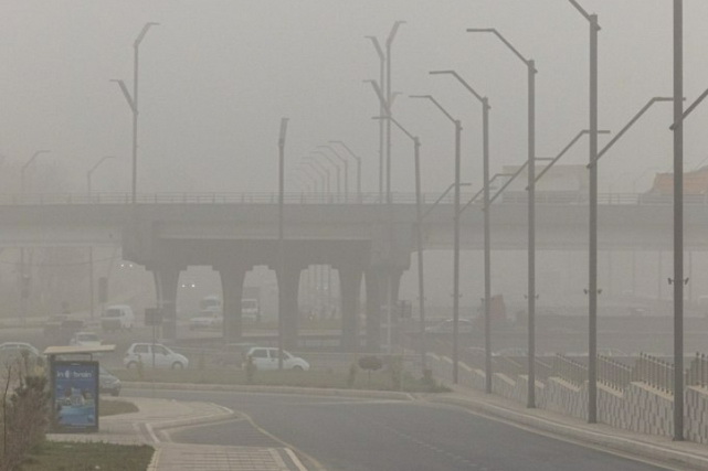 Сильный ветер вызвал резкое ухудшение качества воздуха в ряде областей Узбекистана