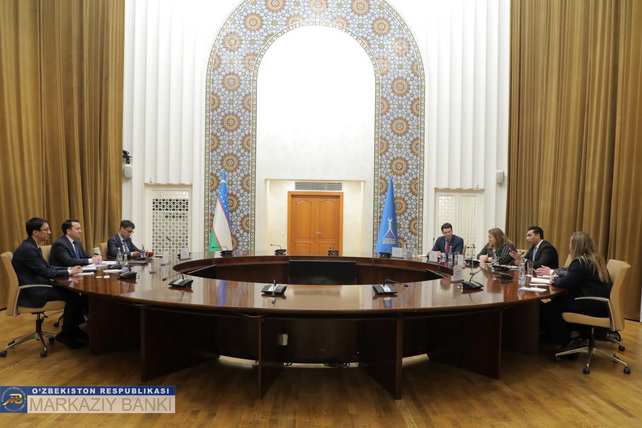 Центробанк Узбекистана и Standard Chartered обсудили управление резервами и привлечение инвестиций