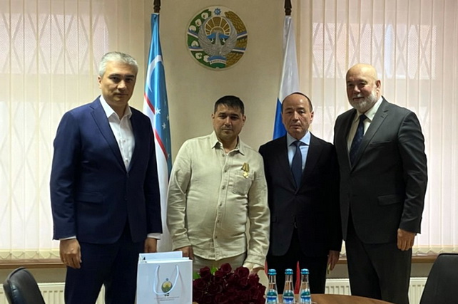 Хайрулло Ибадуллаев награждён медалью «Жасорат» за спасение ребёнка