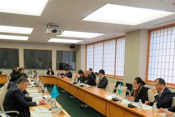 A delegation of Uzbekistan takes part in the meeting in the format of the dialogue “Central Asia + Japan”