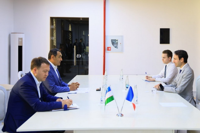 Франция и Ферганская область расширяют сотрудничество в образовании и виноделии