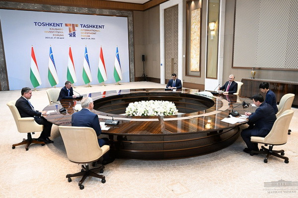 Президент Узбекистана подчеркнул важность наращивания взаимовыгодного сотрудничества с Венгрией