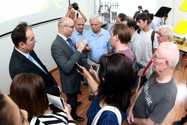 Первый учебный: запущен сотовый оператор TUIT Mobile