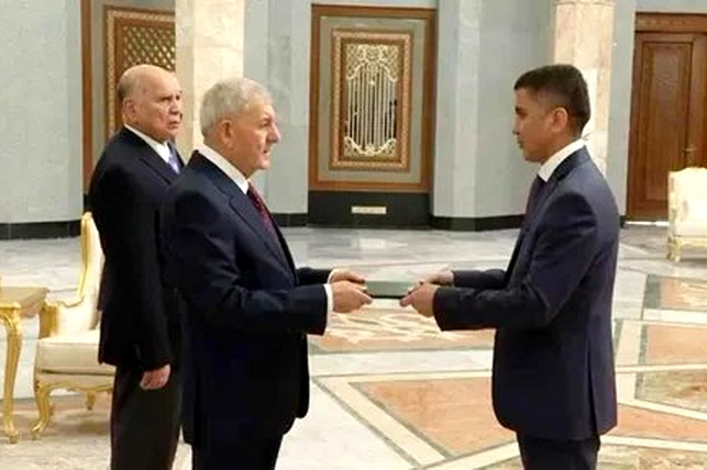 Новый посол Узбекистана вручил верительные грамоты Президенту Ирака