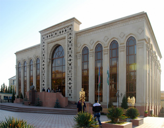 В Ташкенте отметили день Государственного флага Республики Азербайджан