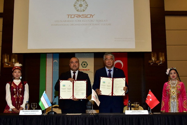 В Турции подписан меморандум о сотрудничестве между представителями сферы туризма Ферганской области и организацией ТЮРКСОЙ