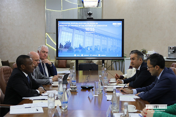 Министр финансов Узбекистана провел встречу с представителями МВФ