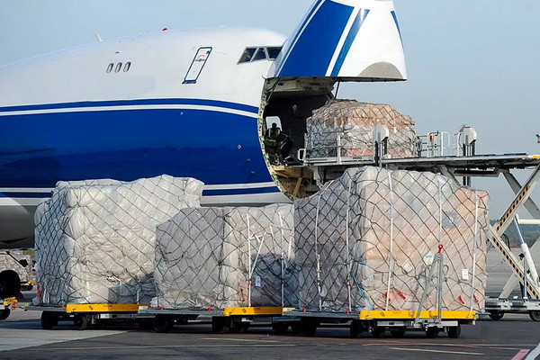 IATA прогнозирует снижение объемов грузоперевозок в 2023 году; «золотой» период подходит к концу