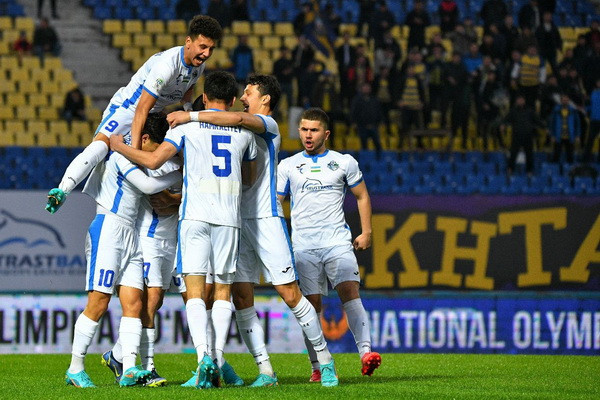 Olimpik win a point away from the reigning Superleague champions