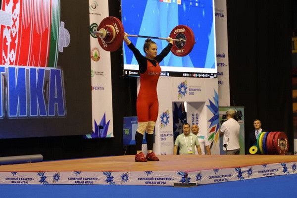 Uzbek weightlifters finished the day with a 100% result