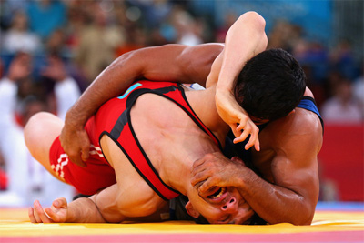 Uzbek wrestlers win two medals in Baku