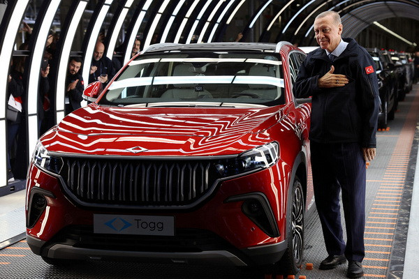 В Турции запустили производство национального электромобиля TOGG