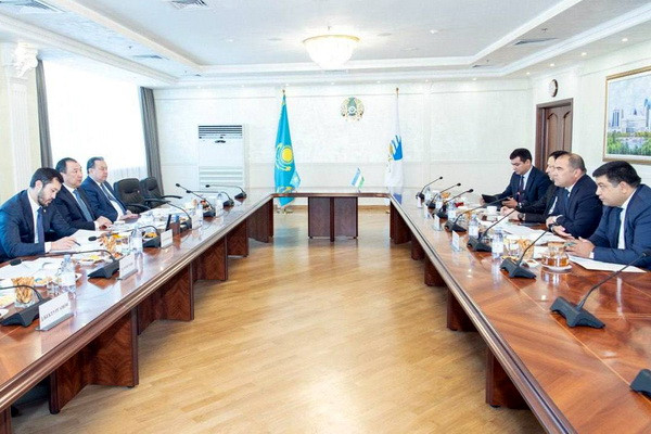 Обсуждены вопросы, направленные на укрепление двустороннего сотрудничества между железными дорогами Узбекистана и Казахстана