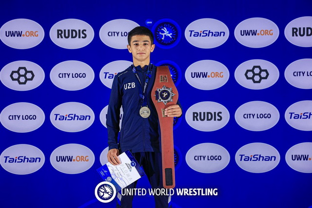 Хасанов и Холмирзаев принесли Узбекистану золото на чемпионате мира U-17