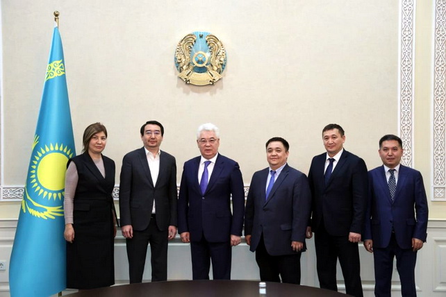 Посол Казахстана в Узбекистане обсудил с Tenge Bank укрепление двустороннего инвестсотрудничества