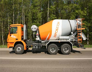 Ahangarancement receives three concrete trucks