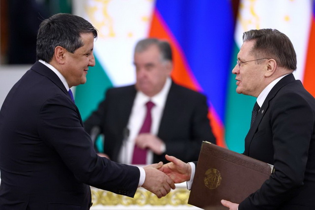 Россия и Таджикистан подписали соглашение о сотрудничестве при реабилитации территорий, подвергшихся воздействию уранодобывающих и горнорудных производств