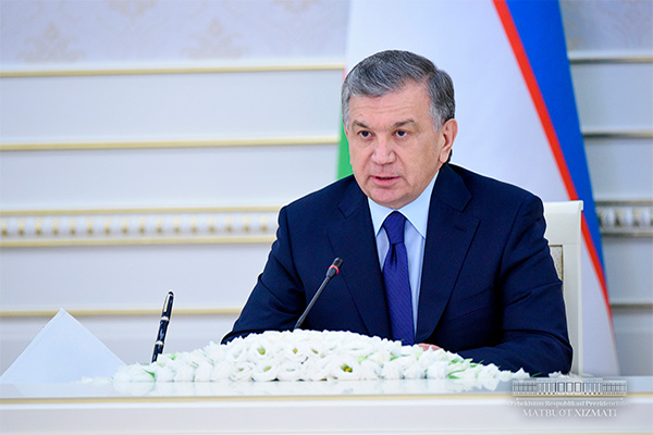 Президент поручил упростить порядок регистрации иностранных туристов