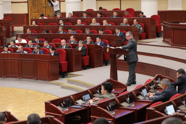 ​​​​​​​Депутаты приняли проект закона об омбудсмане