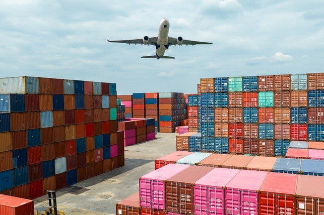 IATA: мировой спрос на авиаперевозки продолжил рост в июле, но загрузка кресел снизилась