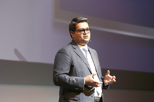 Узбекистан приступил к решению вопроса об отмене «мобильного рабства»