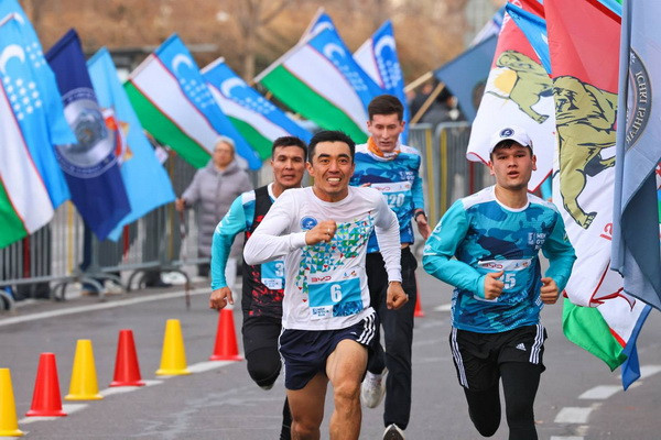 Men G’olib patriotic race takes place in Tashkent