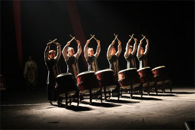 «Хебома» представила спектакль Pound it, Macbeth!