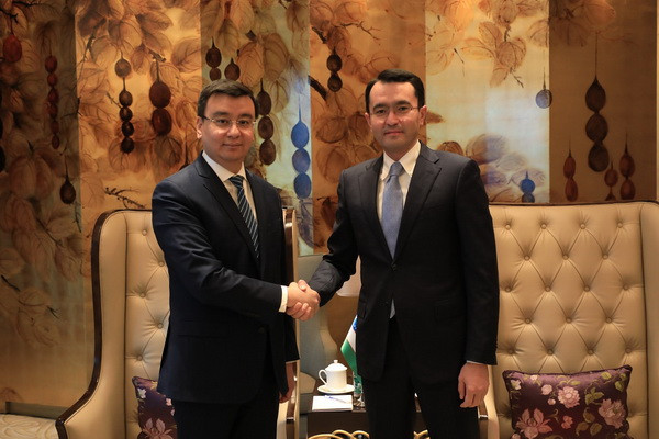 Узбекистан и Казахстан обсудили развитие сотрудничества в сфере туризма