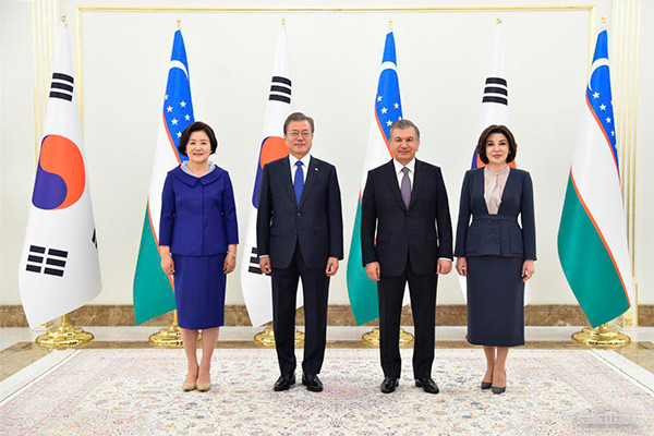 South Korean President welcomed in Tashkent