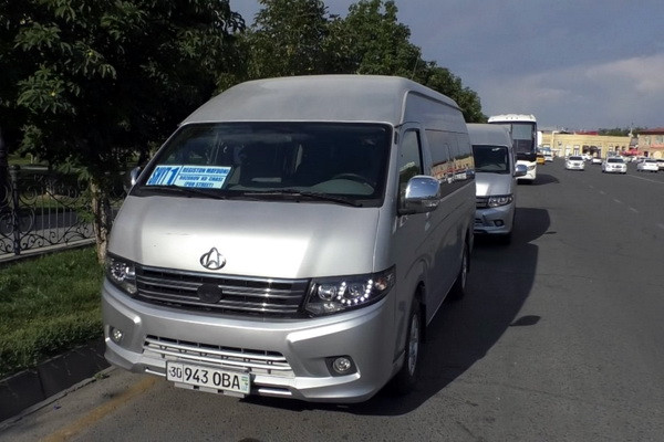 В Самарканде запущено новое маршрутное такси, связывающее туристические улицы