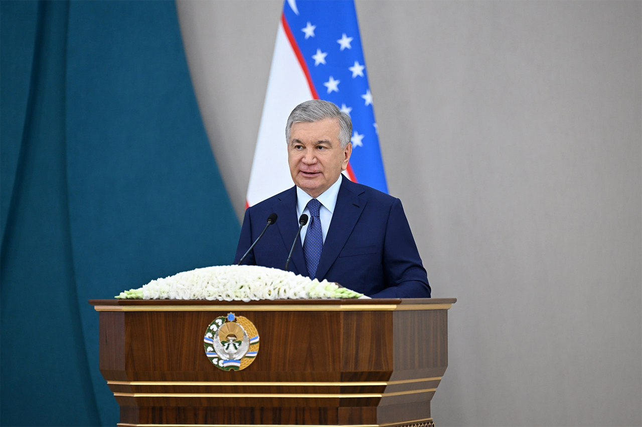 Mirziyoyev Calls for Accelerated Development of Uzbekistan's Chemical Industry