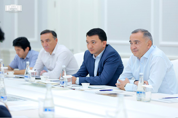 Джахонгир Артикходжаев провел встречу с вице-президентом BAYAT GROUP