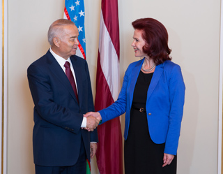 Uzbek President meets Latvian Saeima Speaker