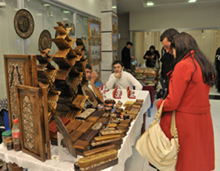 Подарки и праздничное настроение на новогодней ярмарке «Bazar-Art»