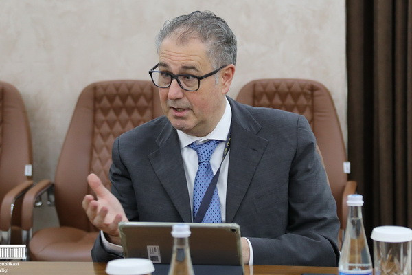 Тимур Ишметов провел встречу с исполняющим обязанности Главы представительства АБР в Узбекистане