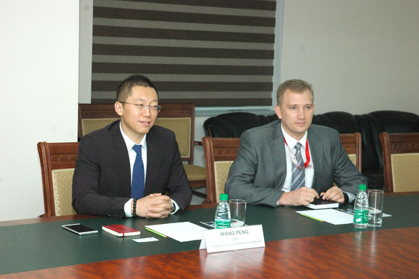 IUT и Huawei Tech Investment рассмотрели вопросы сотрудничества