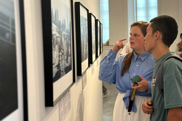 В Самарканде открылась выставка «Внутренний горизонт: Узбекистан 1930-х на фотографиях Эллы Майяр»