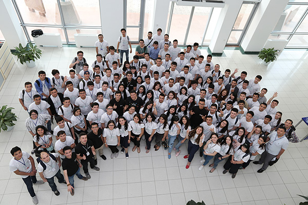 Более 200 молодых ИТ-специалистов приняли участие в Google I/O 2018 Extended