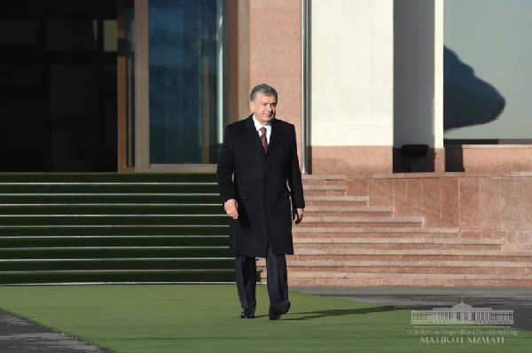 President Shavkat Mirziyoyev departs for Russia