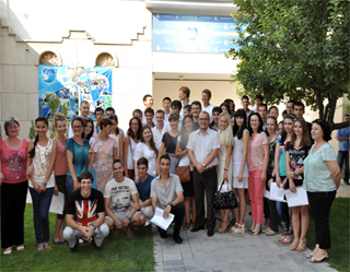 Uzbek students receive certificates