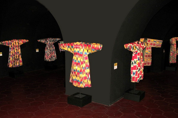 Как турецкий искусствовед и коллекционер влюбился в узбекский икат и заставил восхищаться им весь мир